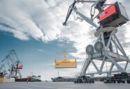Assaka-Bakı marşrutu üzrə ilk konteyner blok qatarı Azərbaycana çatıb